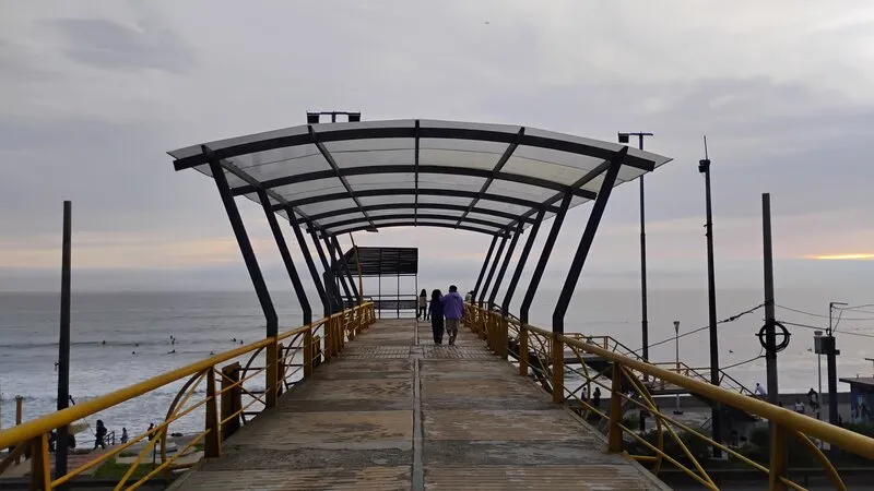 Punta Roquitas - spot de surf en Lima