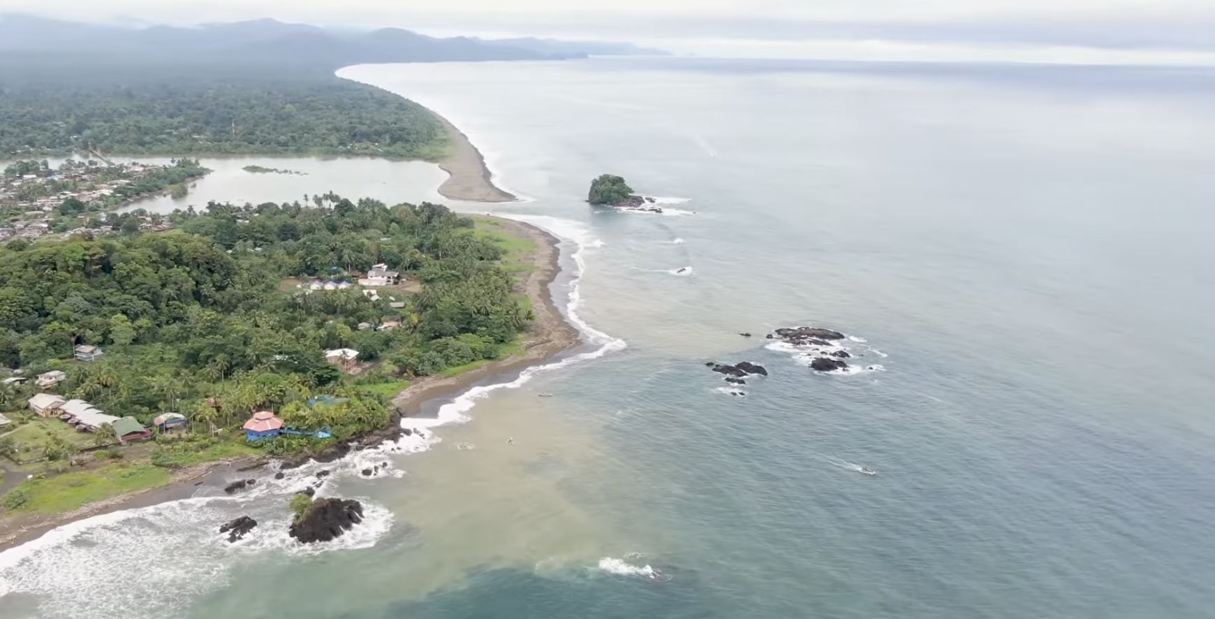 El Valle (Bahía Solano) - spot de surf en Chocó